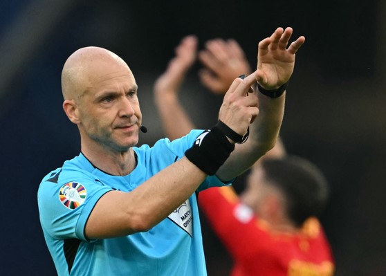Espanha x Alemanha tem um dos maiores erros de arbitragem mundial