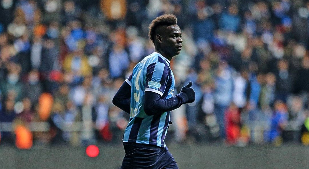 Fora Balotelli e nada de SAF no Corinthians