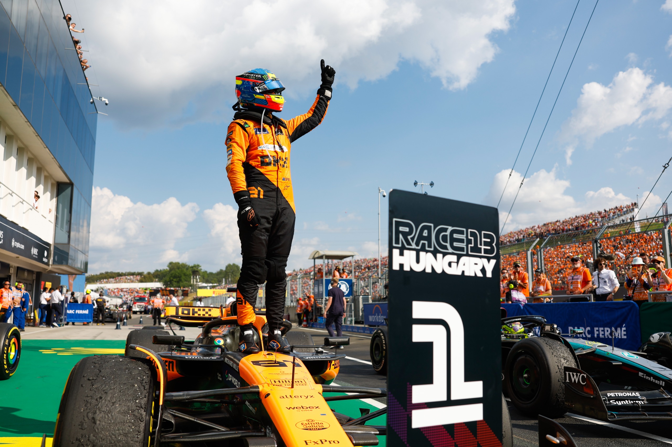 Vitória polêmica na F1, Stock Car em Goiânia, Turismo nacional e kart em destaque na TV Gazeta